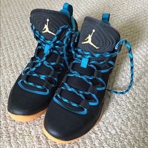 Nike Jordan Basketball Sneakers (US 9.5)